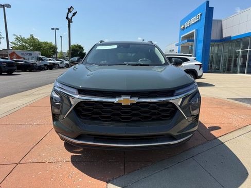 New 2026 Chevrolet Trax LT FWD image 3