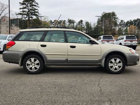 Used 2005 Subaru Outback 2.5i image 6