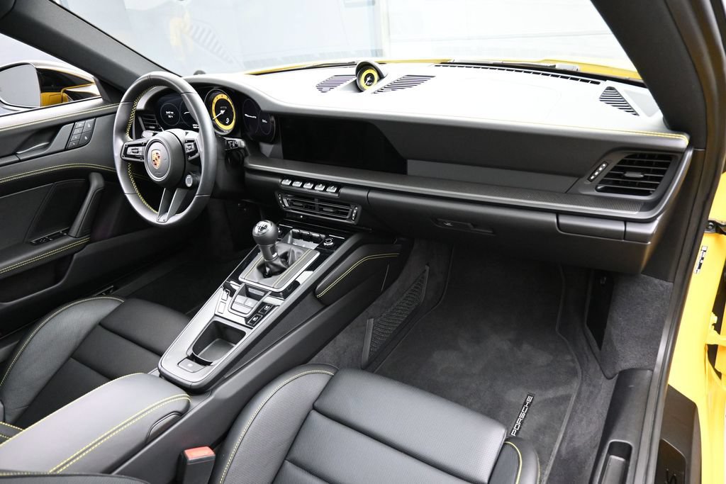 Certified 2023 Porsche 911 Carrera GTS RWD image 27