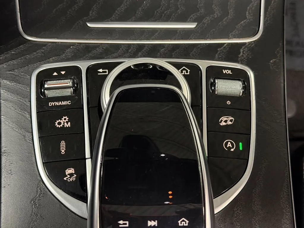 Used 2019 Mercedes-Benz C 63 AMG Cabriolet image 38