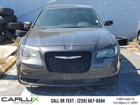 Used 2019 Chrysler 300 S image 2