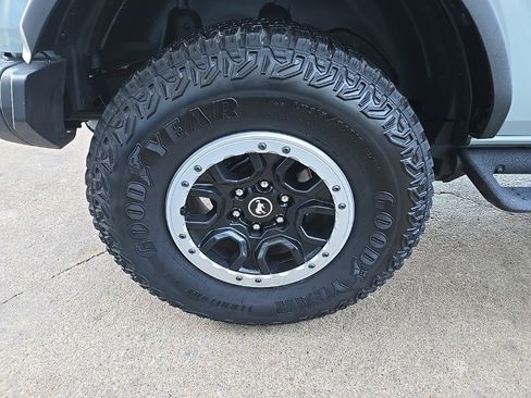 Used 2023 Ford Bronco Badlands w/ Sasquatch Package image 26