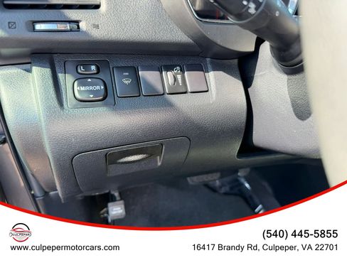 Used 2010 Toyota Highlander SE image 21