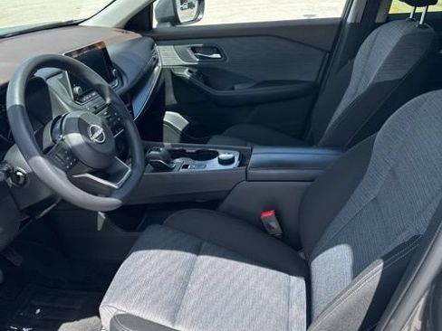 Used 2023 Nissan Rogue SV AWD/4WD image 10