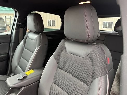 Used 2023 Chevrolet TrailBlazer RS w/ Convenience Package FWD image 13
