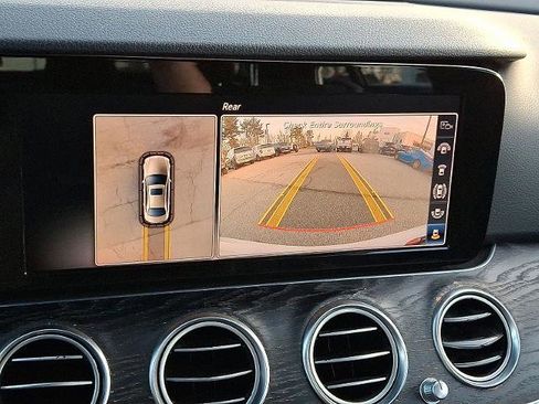 Used 2018 Mercedes-Benz E 300 E 300 image 19