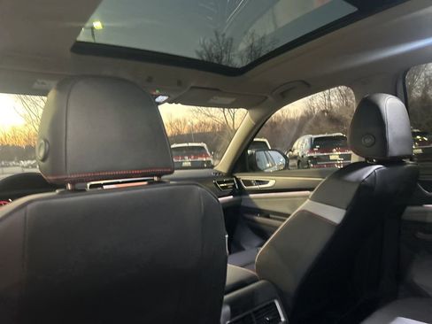 New 2026 Volkswagen Atlas Peak Edition AWD/4WD image 29