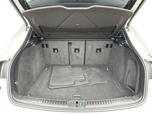 Used 2020 Porsche Macan S image 28