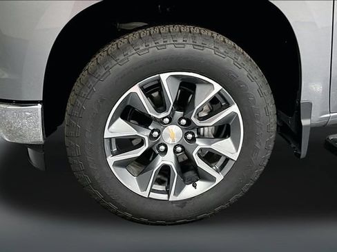 Used 2026 Chevrolet Silverado 1500 LT AWD/4WD image 31
