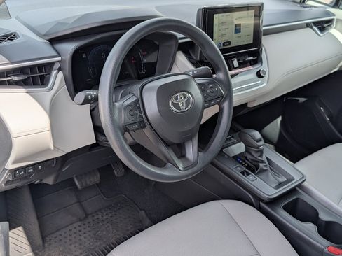 Used 2026 Toyota Corolla Cross L image 14