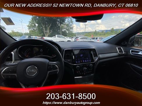 Used 2019 Jeep Grand Cherokee Altitude AWD/4WD image 21