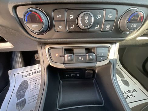 Used 2024 GMC Terrain Denali AWD/4WD image 21