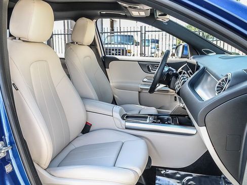 Used 2025 Mercedes-Benz GLA 250 4MATIC image 19