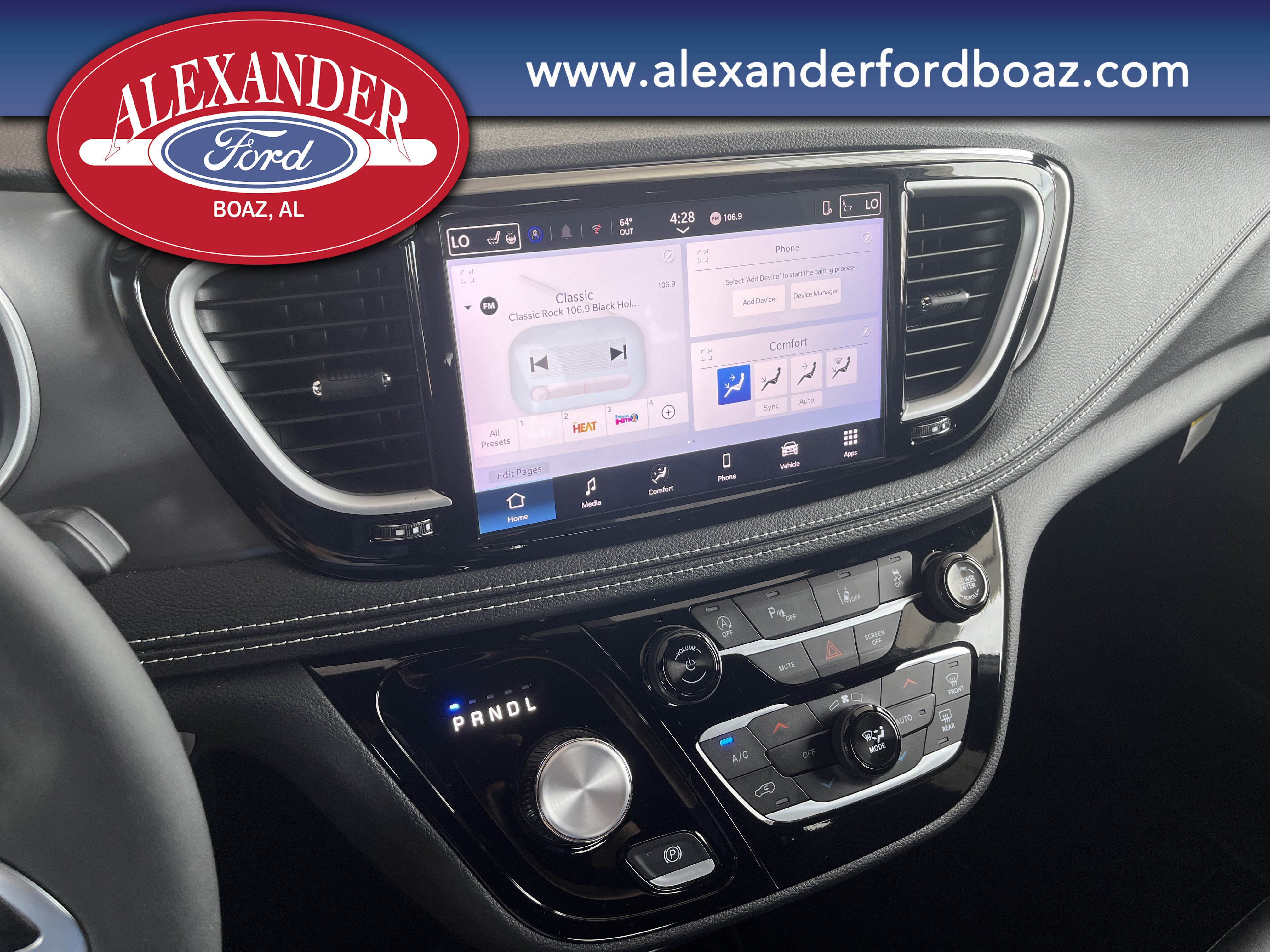 Used 2025 Chrysler Pacifica Select FWD image 25