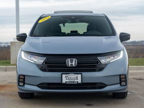 Used 2023 Honda Odyssey Sport image 2