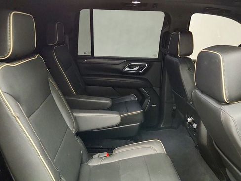 Used 2023 GMC Yukon XL SLT w/ SLT Premium Package AWD/4WD image 23