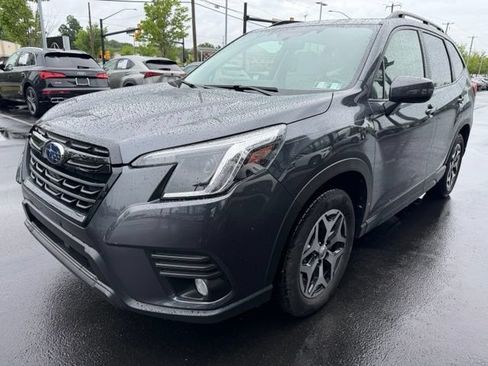 Used 2023 Subaru Forester Premium AWD/4WD image 3