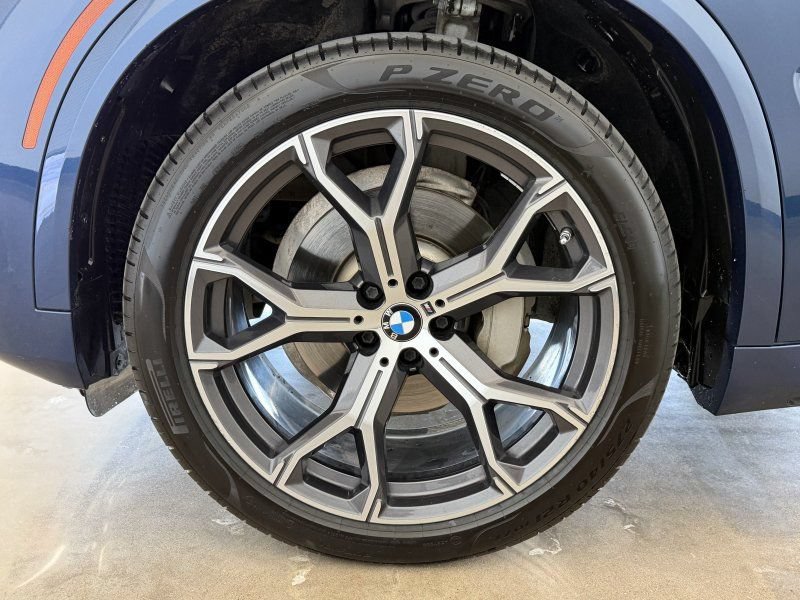 Used 2019 BMW X5 xDrive40i w/ M Sport Package AWD/4WD image 11