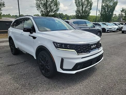 Used 2023 Kia Sorento SX AWD/4WD image 2