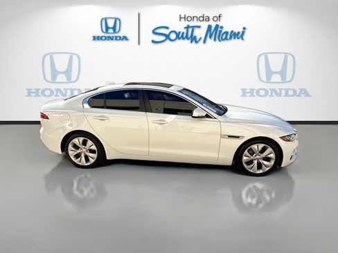 Used 2020 Jaguar XE S image 8