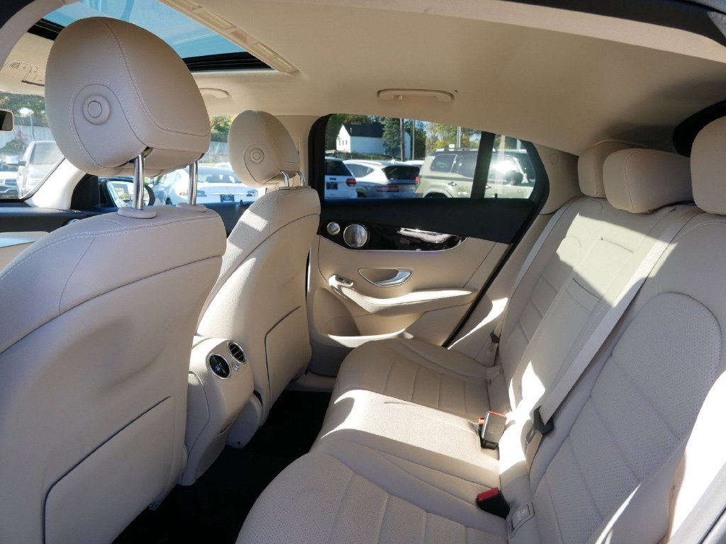 Used 2020 Mercedes-Benz GLC 300 4MATIC Coupe image 11