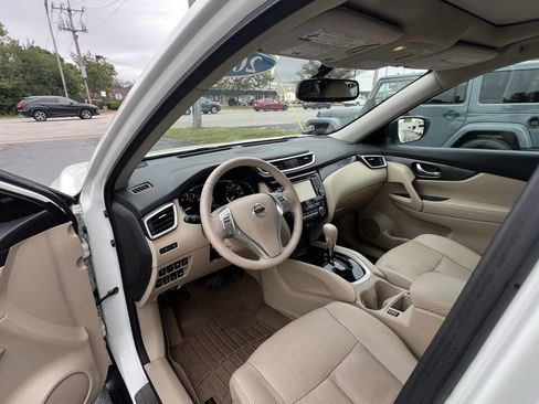 Used 2015 Nissan Rogue SL w/ SL Premium Package image 11