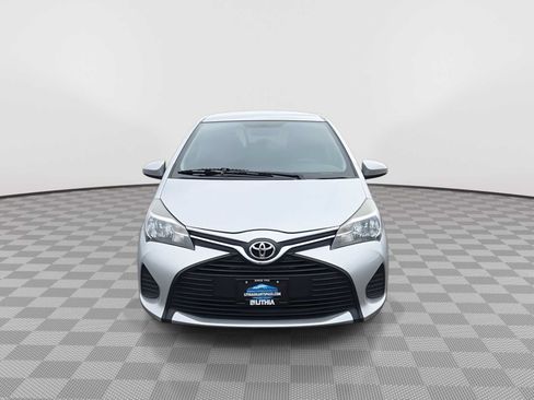 Used 2016 Toyota Yaris L FWD image 3