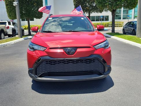 Used 2023 Toyota Corolla Cross AWD Hybrid image 4