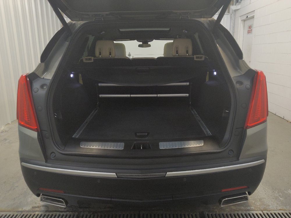 Used 2018 Cadillac XT5 Luxury w/ Driver Awareness Package FWD image 29