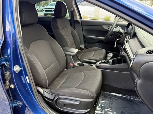 Used 2020 Kia Forte LXS image 18