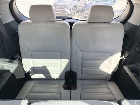 Used 2017 Kia Sorento SX image 34