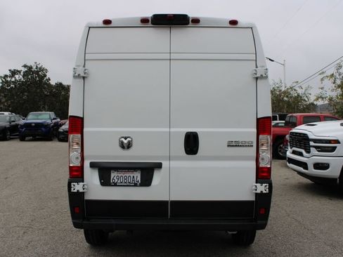 Used 2025 RAM ProMaster 2500 w/ Convenience Group FWD image 5