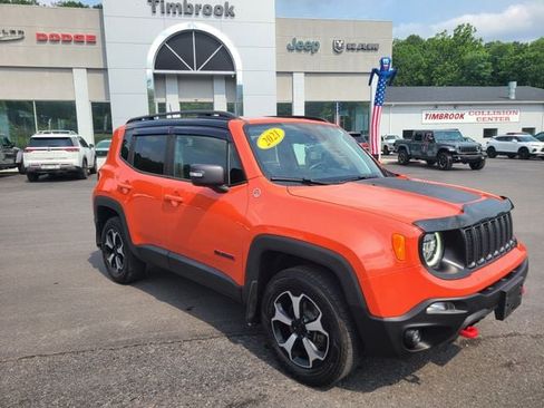 Used 2021 Jeep Renegade Trailhawk w/ Sun & Sound Group AWD/4WD image 8