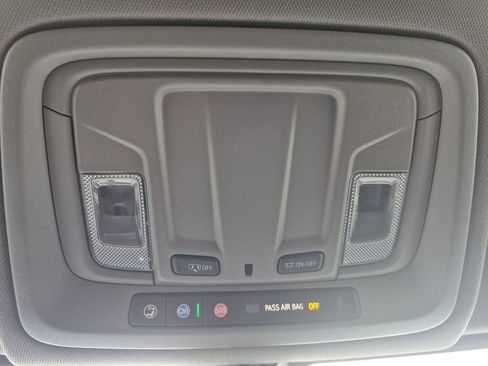 Used 2022 GMC Sierra 1500 SLE w/ X31 Off-Road Package image 20