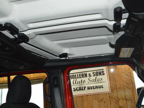 Used 2025 Jeep Wrangler Unlimited Rubicon 4xe w/ Safety Group image 21