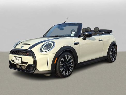 Used 2022 MINI Cooper S w/ Signature Upholstery Package image 1