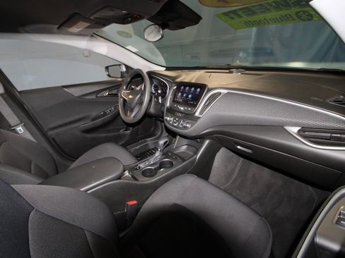 Used 2024 Chevrolet Malibu LS image 21