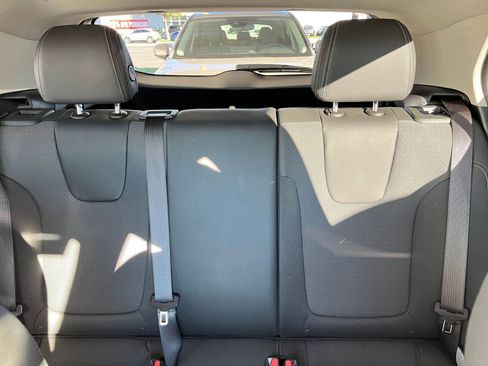 Used 2025 Buick Encore GX Preferred image 38