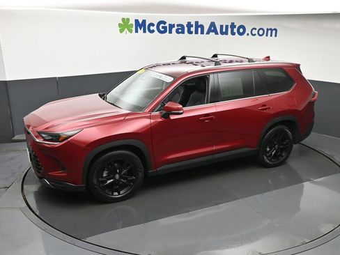 Used 2024 Toyota Grand Highlander AWD image 25