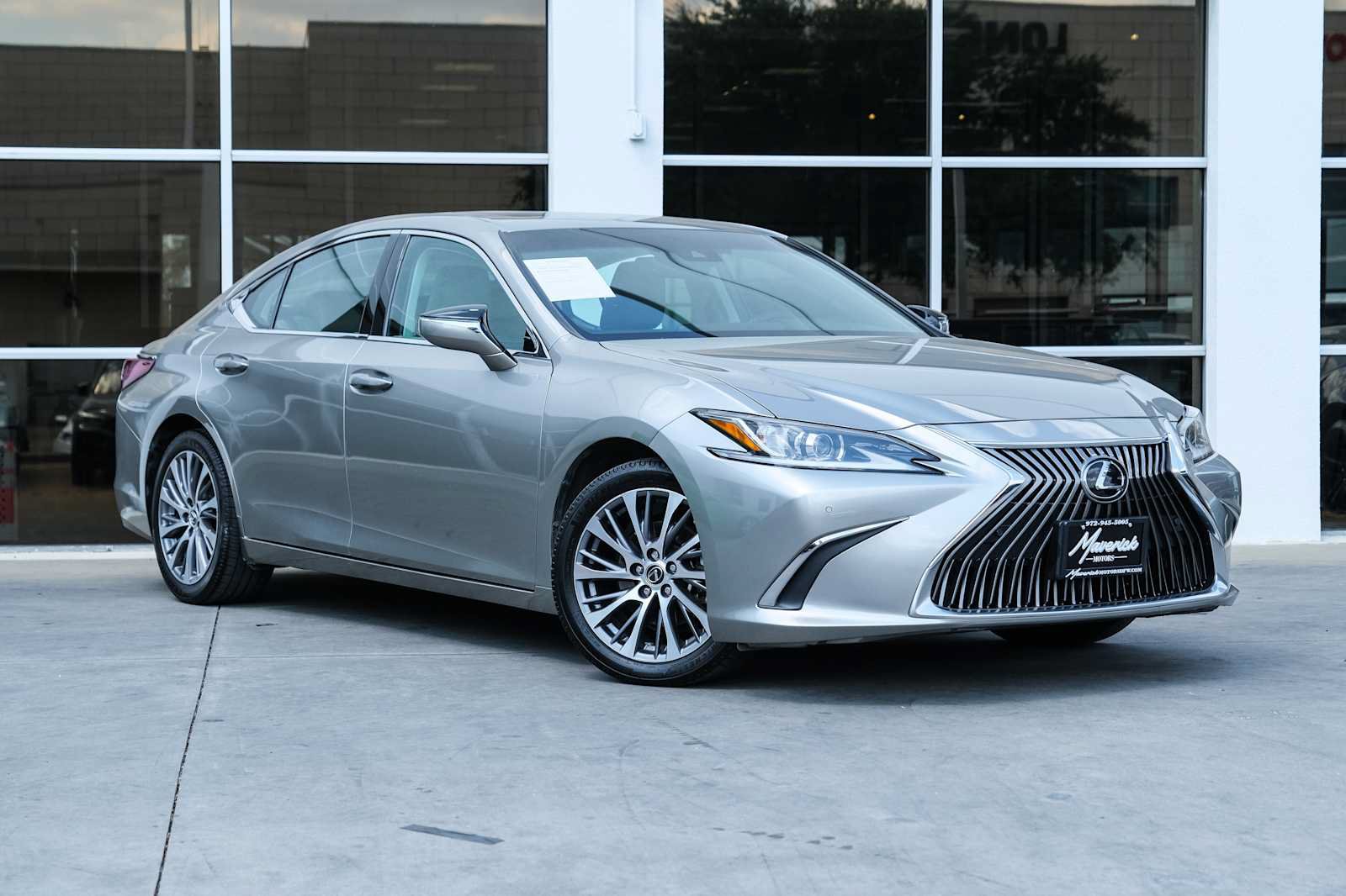 Used 2019 Lexus ES 350 w/ Premium Package FWD image 6