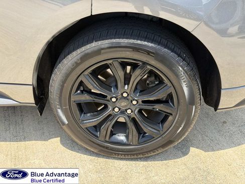 Used 2022 Ford Edge SE w/ Black Appearance Package AWD/4WD image 7