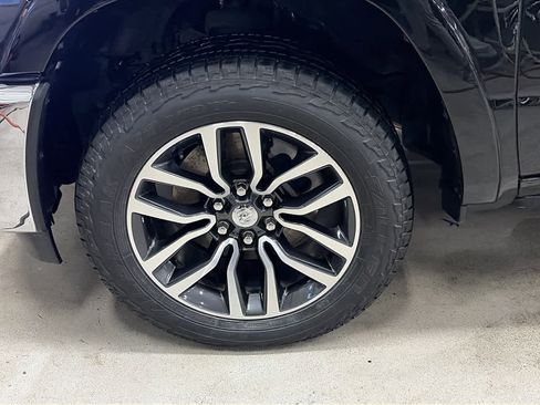 Used 2025 RAM 1500 Limited w/ Off Road Group image 30