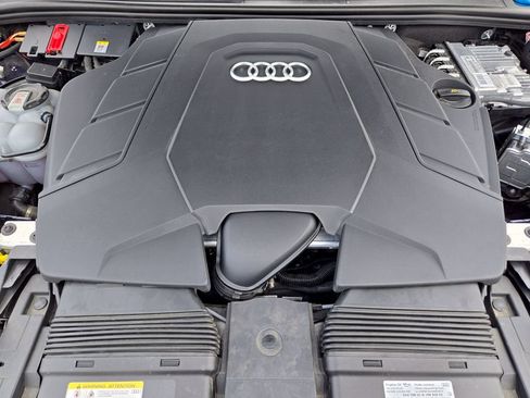 Used 2023 Audi Q8 Premium Plus AWD/4WD image 33