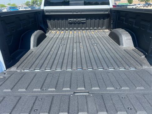 New 2026 GMC Sierra 2500 AT4 w/ AT4 Premium Plus Package AWD/4WD image 27