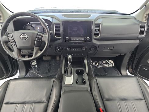 Certified 2023 Nissan Frontier SV w/ SV Premium Package image 9