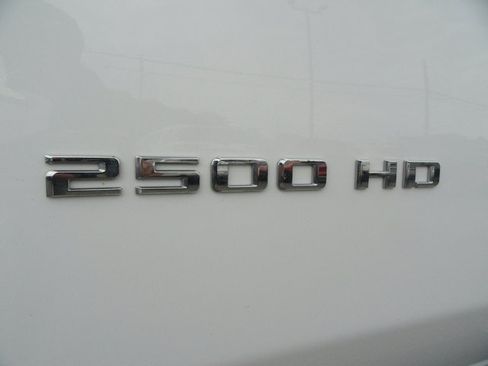 Used 2024 Chevrolet Silverado 2500 LT AWD/4WD image 10