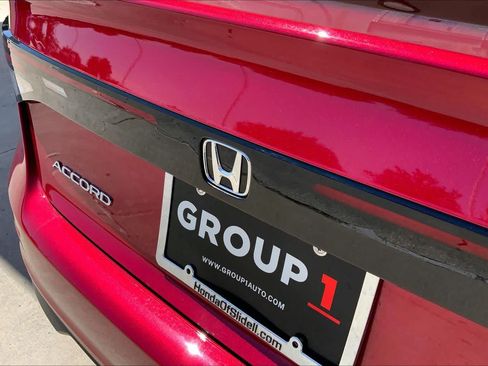 Used 2025 Honda Accord SE image 10