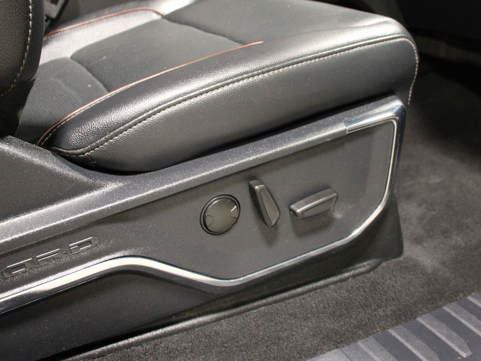 Used 2023 Ford F250 Lariat w/ Lariat Ultimate Package AWD/4WD image 29