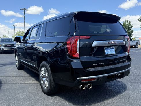 Used 2023 GMC Yukon XL Denali AWD/4WD image 6