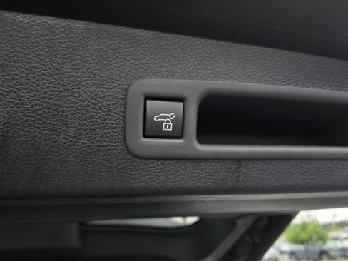 Certified 2026 Toyota Sienna XLE FWD image 27